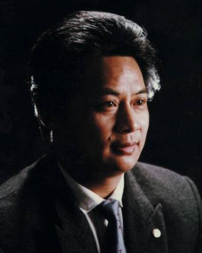 桃花眼男人面相图解